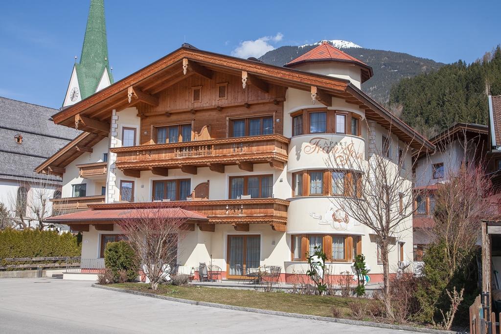 Apart Franz Josef Штумм Экстерьер фото